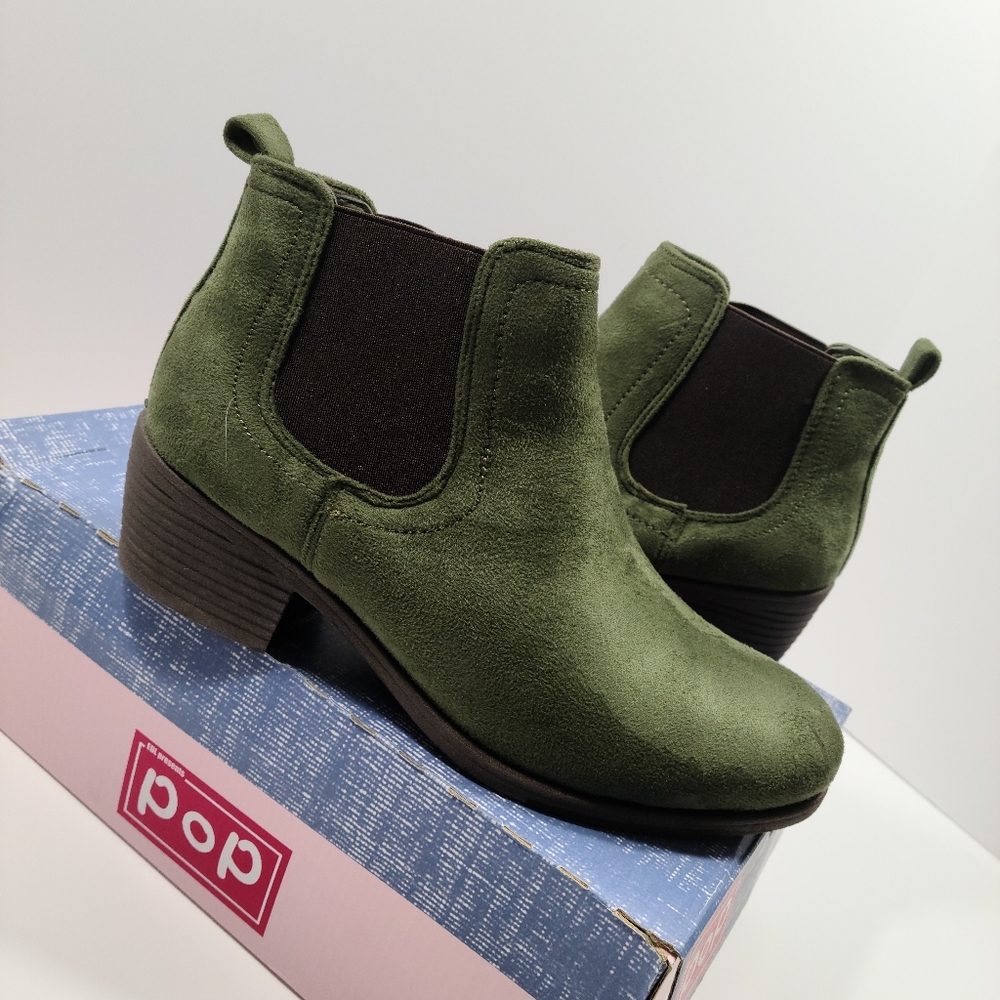 Pop Emmy Olive Suede Boots